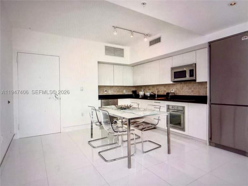 1 bedroom Condominium at 92 SW 3rd St 4309, Mint Condo, Miami — photo 3
