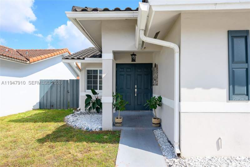3 bedroom SingleFamilyResidence at 4761 SW 146th Ave, Garson Sub Sec 1, Miami — photo 2