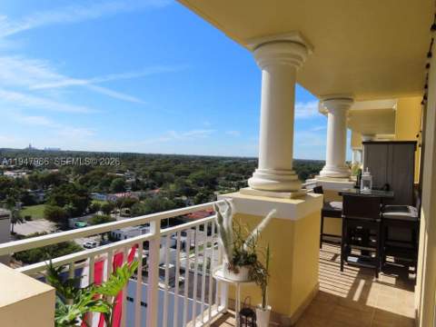 215 SW 42nd Ave Ph08, Miami FL - photo 13 of 17