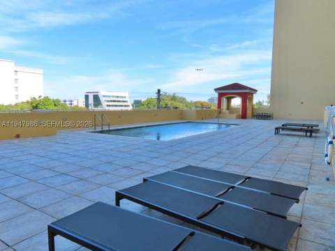 215 SW 42nd Ave Ph08, Miami FL - photo 15 of 17