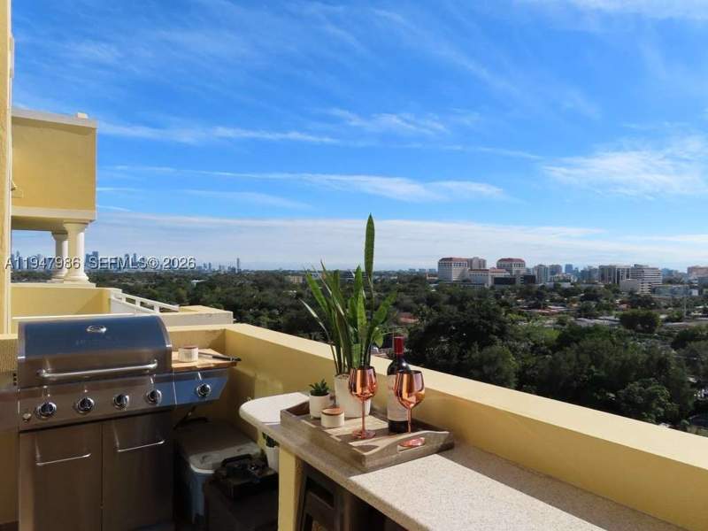 2 bedroom Condominium at 215 SW 42nd Ave Ph08, Lejeune Plaza Condo, Miami — photo 5