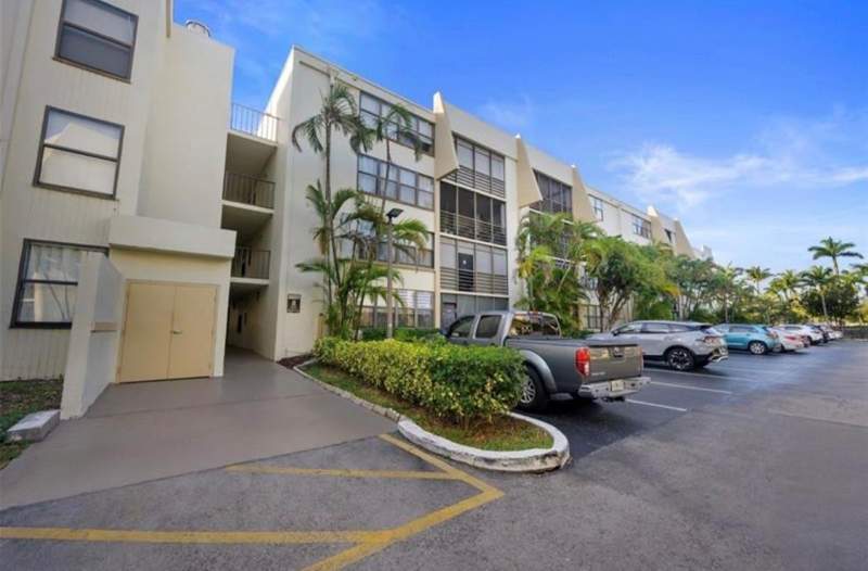 3 bedroom Condominium at 20441 NE 30th Avenue 218-9, Villa Dorada, Miami — photo 2
