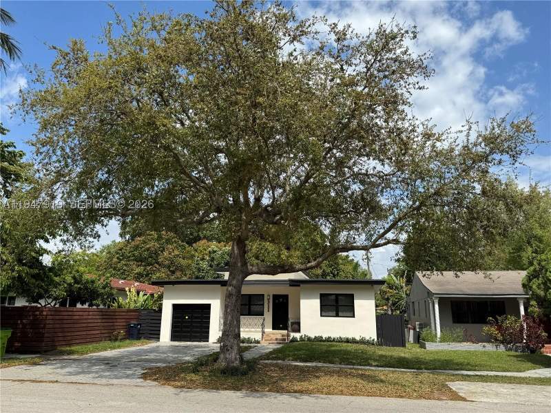 3 bedroom SingleFamilyResidence at 311 NE 90th St, El Portal, El Portal — photo 2