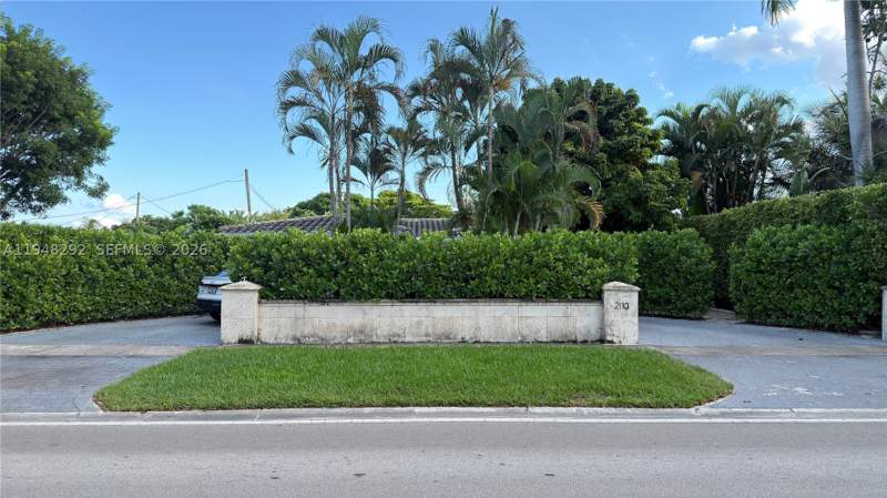5 bedroom SingleFamilyResidence at 2110 Keystone Blvd, Keystone Point Sec 3, North Miami — photo 3