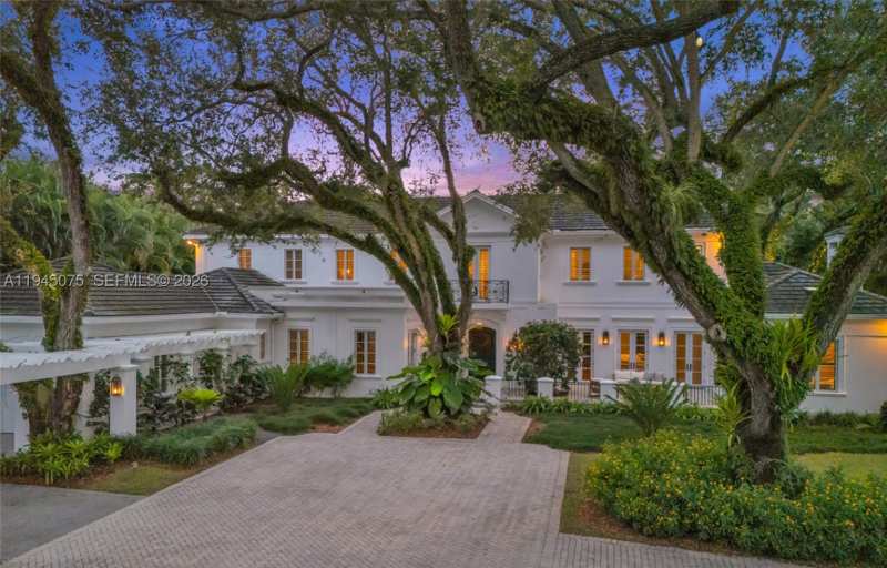 6 bedroom SingleFamilyResidence at 7426 SW 49th Pl, Stonegate, Miami — photo 1