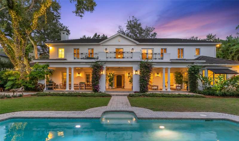 6 bedroom SingleFamilyResidence at 7426 SW 49th Pl, Stonegate, Miami — photo 2