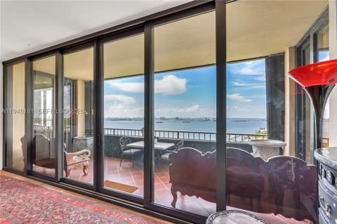 11113 Biscayne Blvd Ph8, Miami FL - photo 10 of 41