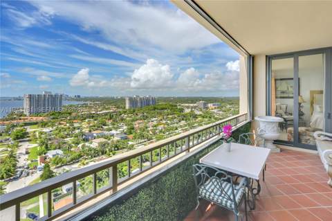 11113 Biscayne Blvd Ph8, Miami FL - photo 13 of 41