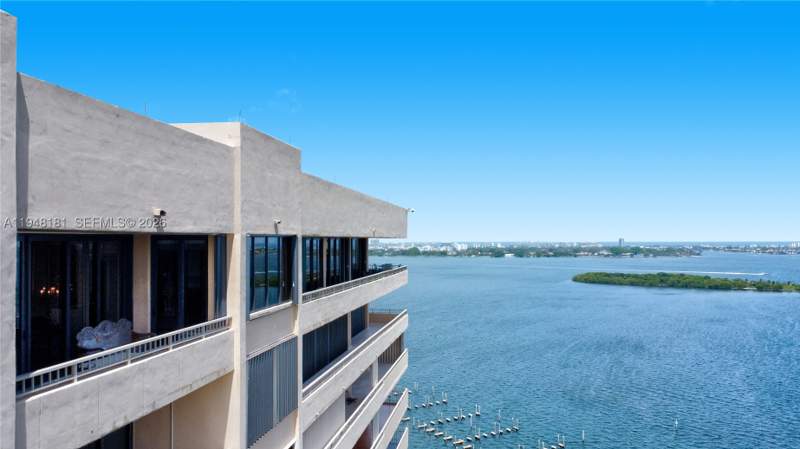 4 bedroom Condominium at 11113 Biscayne Blvd Ph8, Jockey Club III Condo, Miami — photo 4