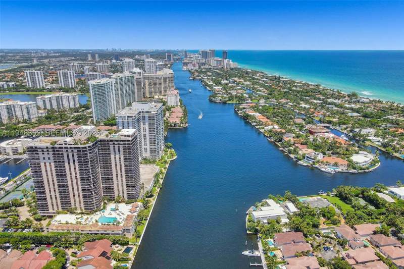 2 bedroom Condominium at 19355 Turnberry Way 8L, Turnberry Towers Condo, Aventura — photo 3