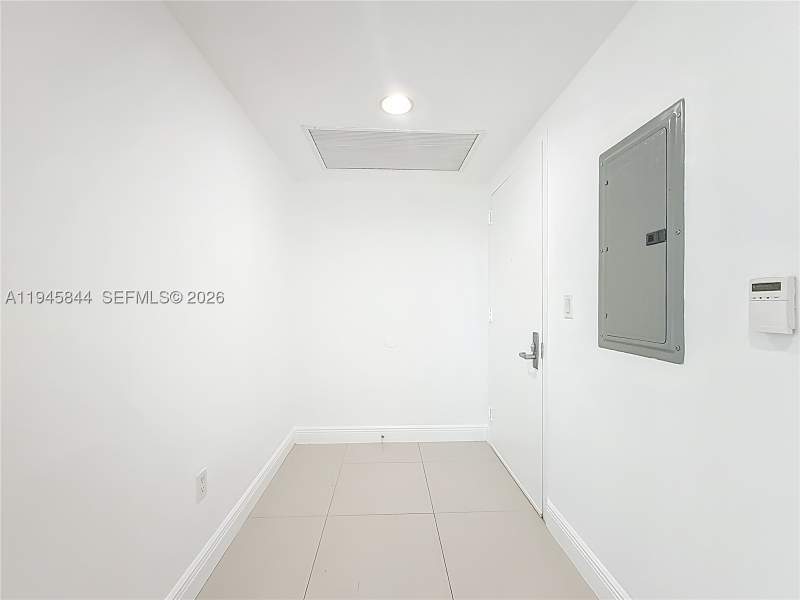 2 bedroom Condominium at 475 Brickell Ave 4215, Iconbrickell Condo No 1, Miami — photo 5