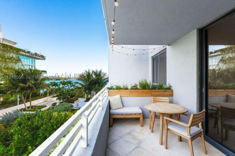 1 bedroom Condominium at 1330 West Ave 610, The Waverly At South Beac, Miami Beach — photo 3