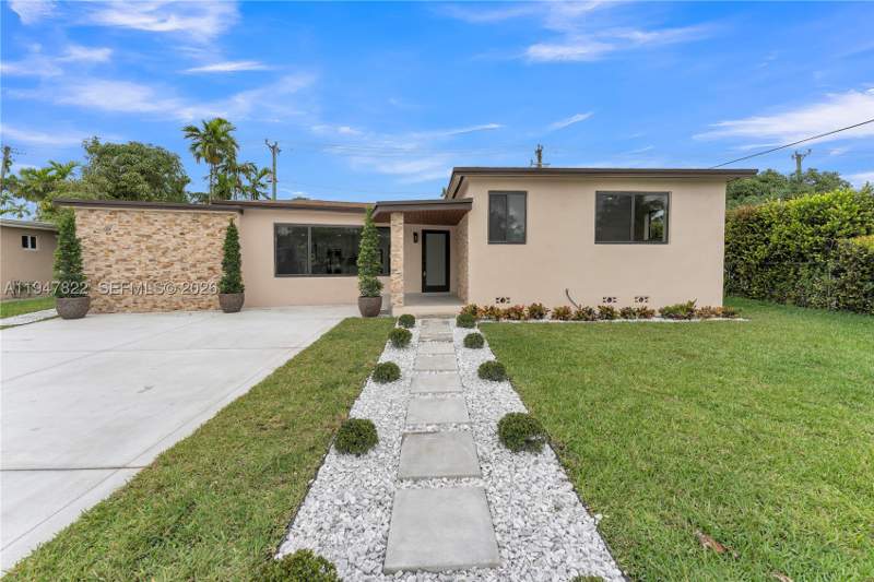 4 bedroom SingleFamilyResidence at 141 NE 122nd St, Breezeswept Estates, North Miami — photo 5