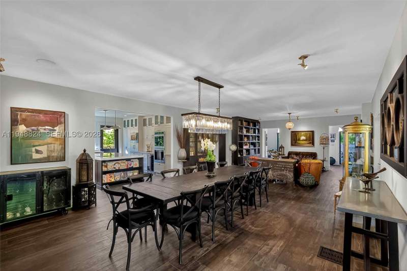 3 bedroom SingleFamilyResidence at 1680 Onaway Dr, Natoma Manors Re Sub, Coconut Grove — photo 4