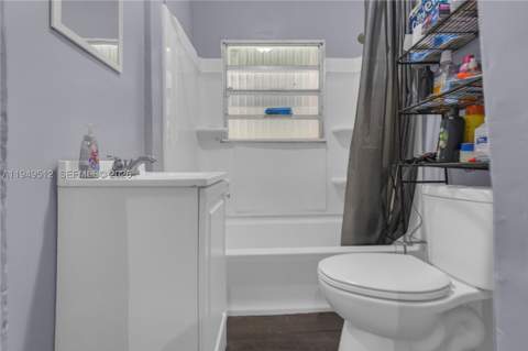 1478 NW 74th St, Miami FL - photo 11 of 17