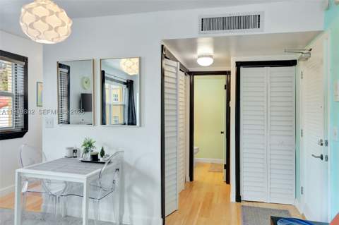 1308 Drexel Ave 307, Miami Beach FL - photo 12 of 15