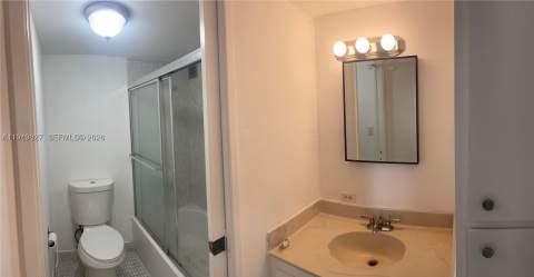 17021 N Bay Rd 603, Sunny Isles Beach FL - photo 8 of 9
