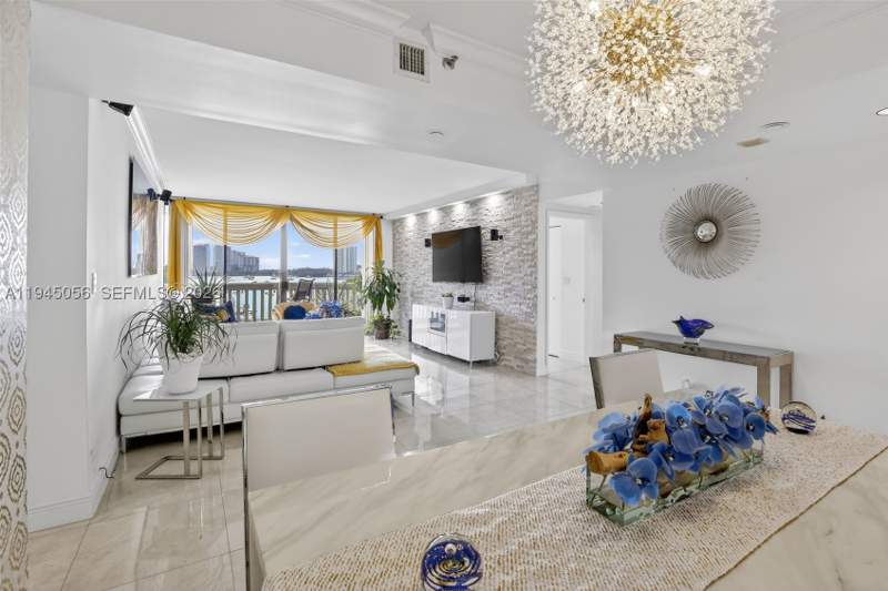 2 bedroom Condominium at 1000 Island Blvd 312, 1000 ISL BLVD WILLIAMS IS, Aventura — photo 1