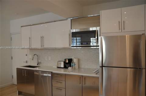700 16th St 201, Miami Beach FL - photo 10 of 21