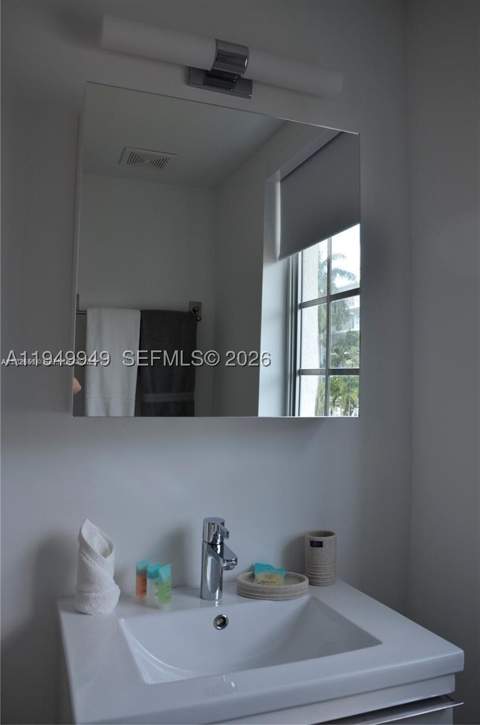 700 16th St 201, Miami Beach FL - photo 11 of 21