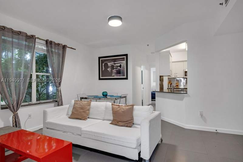 2 bedroom Condominium at 747 Michigan Ave 201, Venetian Villas, Miami Beach — photo 2