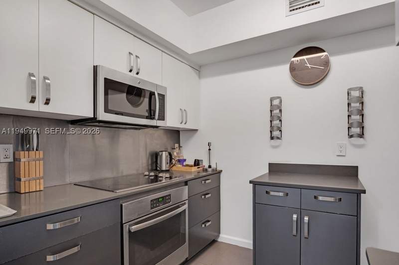 2 bedroom Condominium at 747 Michigan Ave 201, Venetian Villas, Miami Beach — photo 4