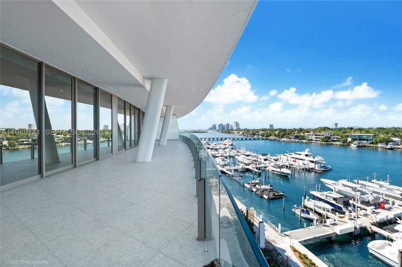 4 bedroom Condominium at 5 Grove Isle Dr. S503, Grove Isle, Miami — photo 4