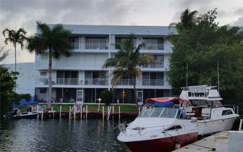 16531 NE 35th Ave 201, North Miami Beach FL - photo 19 of 21
