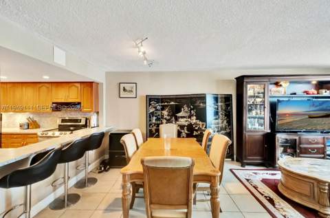 5401 Collins Ave 340, Miami Beach FL - photo 13 of 49