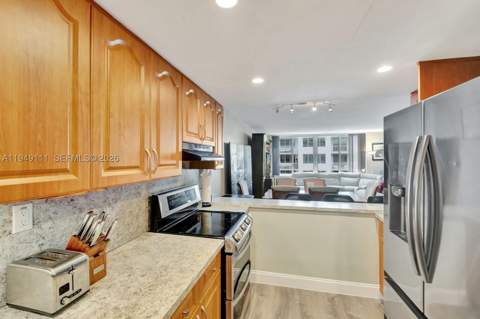 5401 Collins Ave 340, Miami Beach FL - photo 7 of 49