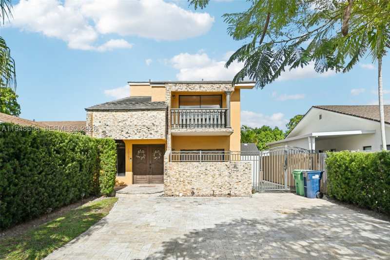 3 bedroom Townhouse at 10365 SW 11th Ter 4-9B, Las Palmas Condo 2/7, Miami — photo 1