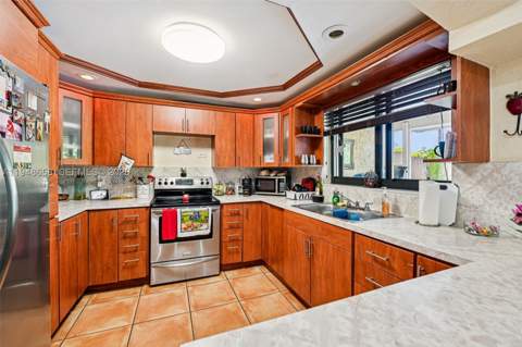 10365 SW 11th Ter 4-9B, Miami FL - photo 11 of 36