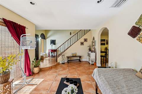 10365 SW 11th Ter 4-9B, Miami FL - photo 16 of 36