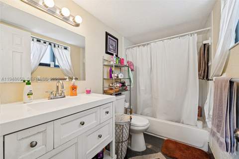 10365 SW 11th Ter 4-9B, Miami FL - photo 23 of 36