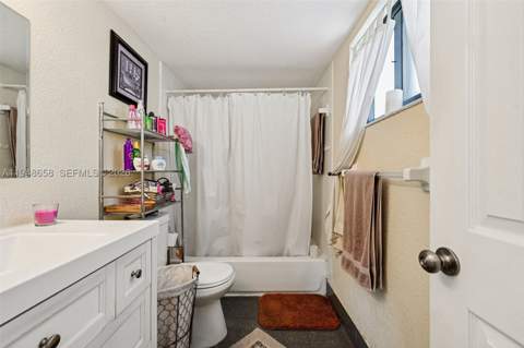 10365 SW 11th Ter 4-9B, Miami FL - photo 24 of 36