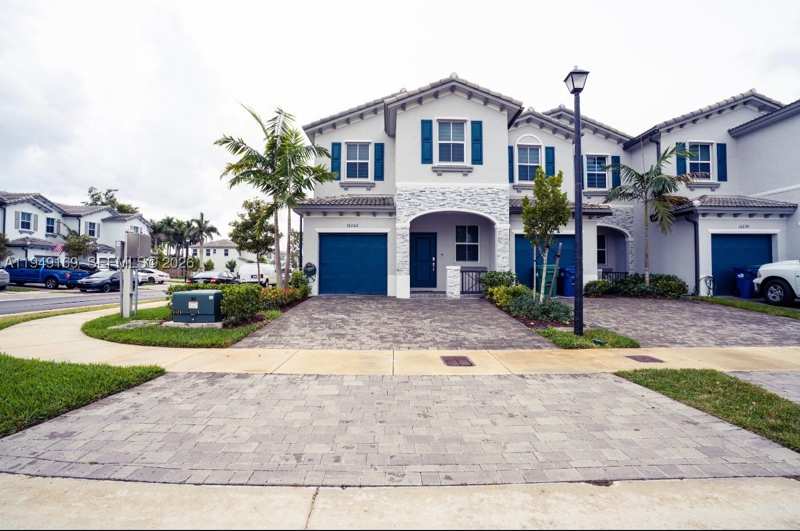 3 bedroom Townhouse at 16222 SW 290th Ter, Cedar Point, Homestead — photo 1