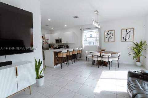 16222 SW 290th Ter, Homestead FL - photo 10 of 38