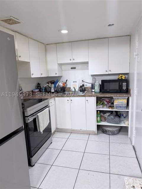 11930 NE 19th Dr 28, North Miami FL - photo 8 of 26