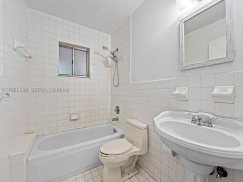 11075 SW 221st Ter, Miami FL - photo 10 of 31