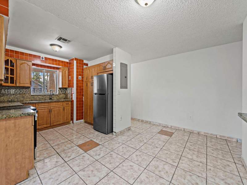 4 bedroom SingleFamilyResidence at 11075 SW 221st Ter, Old Cutler Homes, Miami — photo 3