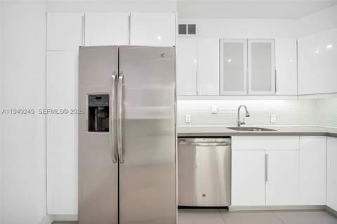 100 Bayview Dr 408, Sunny Isles Beach FL - photo 21 of 57