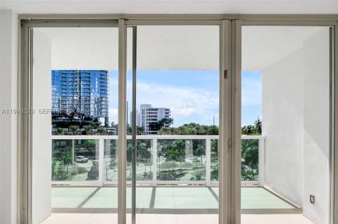100 Bayview Dr 408, Sunny Isles Beach FL - photo 9 of 57