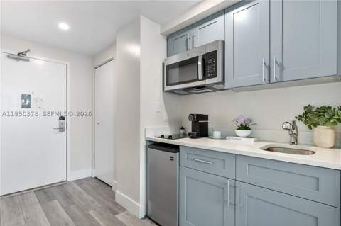 2889 Mcfarlane Rd 1409, Miami FL - photo 24 of 35