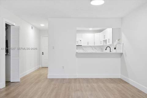 6960 Miami Gardens Dr 2-124, Hialeah FL - photo 7 of 28