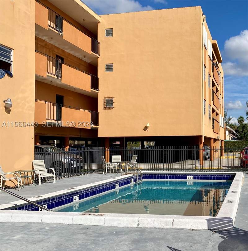 1 bedroom Condominium at 295 NW 72nd Ave 304, Lago Condo, Miami — photo 2