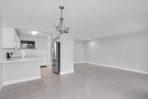 3815 SW 82nd Ave 41, Miami FL - photo 9 of 36