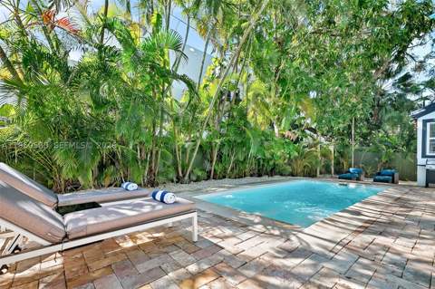1702 Espanola Dr, Miami FL - photo 14 of 18