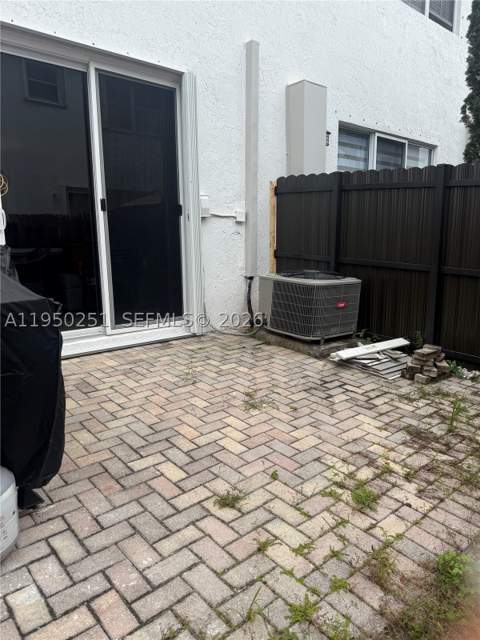 5400 NW 107th Ave 416, Doral FL - photo 10 of 35