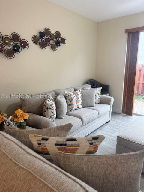 5400 NW 107th Ave 416, Doral FL - photo 8 of 35