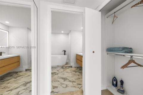 485 Brickell Ave 1804, Miami FL - photo 17 of 60